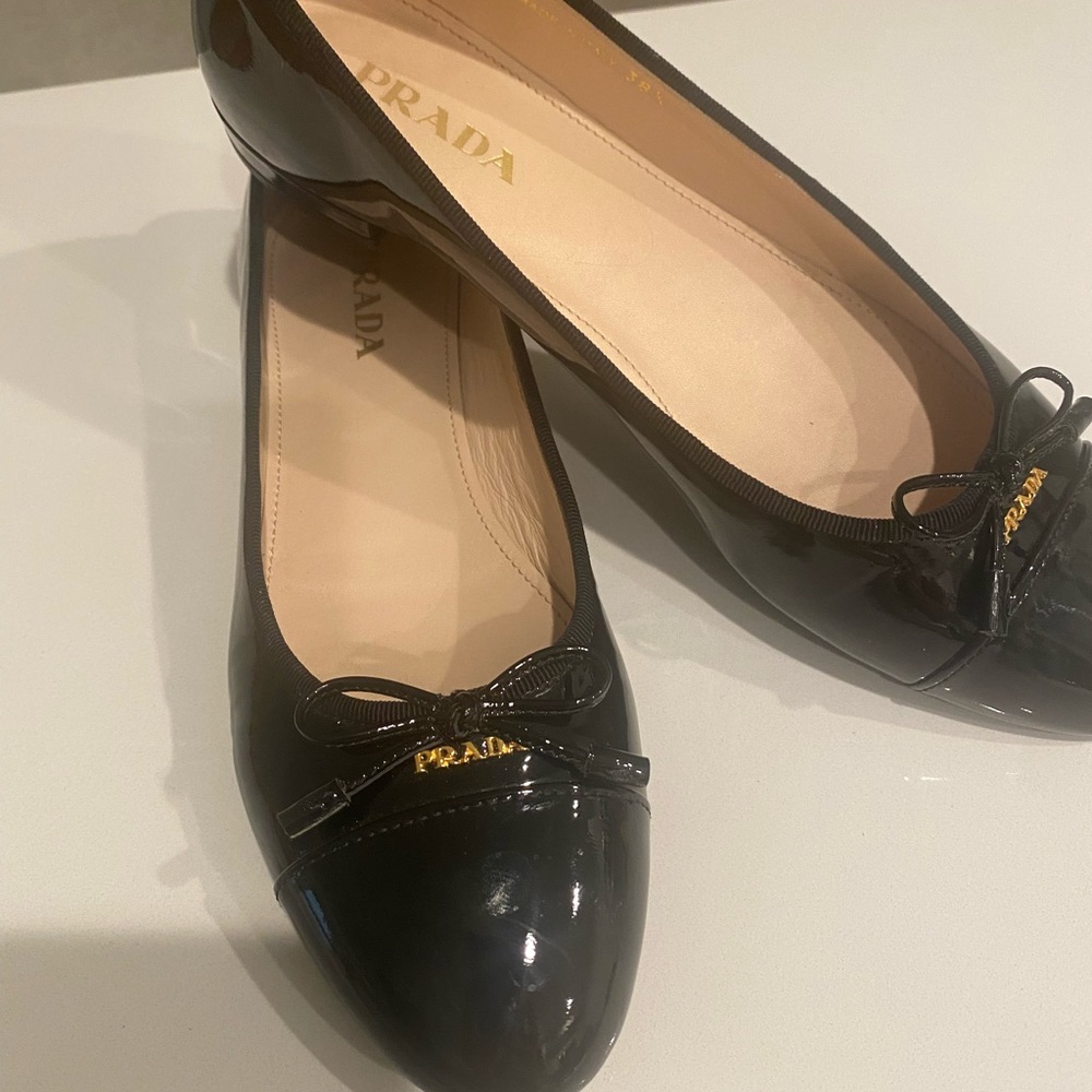 Prada Womens Black Patent Leather Slip On Dress Ballet Flats Shoes NWT